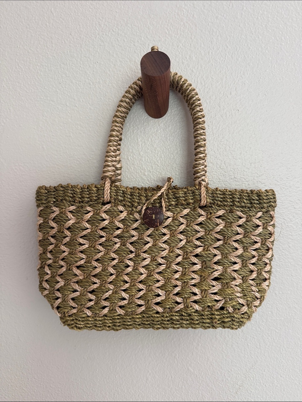 Wicker straw handbag olive green and tan boho